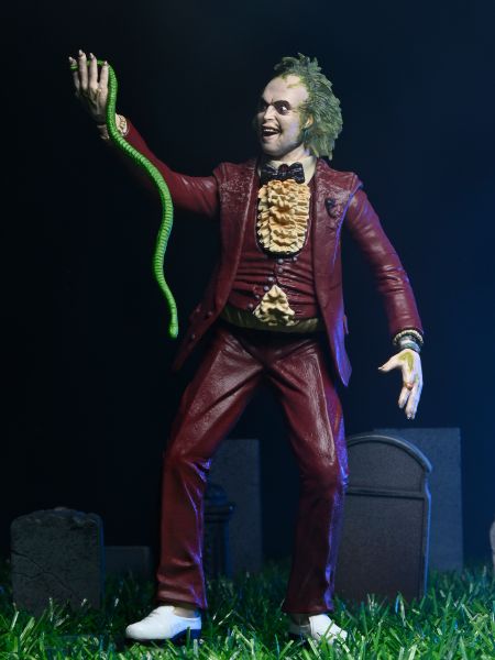BEETLEJUICE (1988) – RED TUXEDO BEETLEJUICE – 7″ SCALE ACTION FIGURE