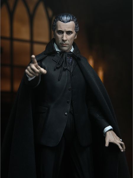 DRACULA – HAMMER FILMS: HORROR OF DRACULA (1958) ULTIMATE COUNT DRACULA – 7″ SCALE ACTION FIGURE