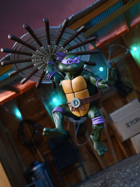 TMNT ULTIMATE DONATELLO (VHS) 7″ SCALE ACTION FIGURE