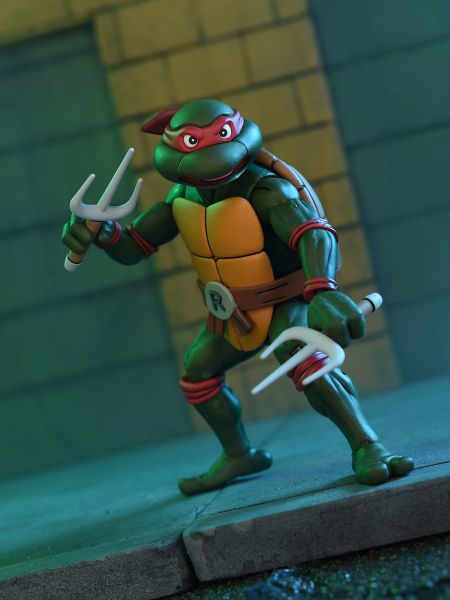 TMNT ULTIMATE RAPHAEL (VHS) 7″ SCALE ACTION FIGURE