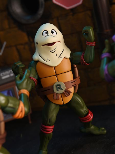TMNT ULTIMATE RAPHAEL (VHS) 7″ SCALE ACTION FIGURE