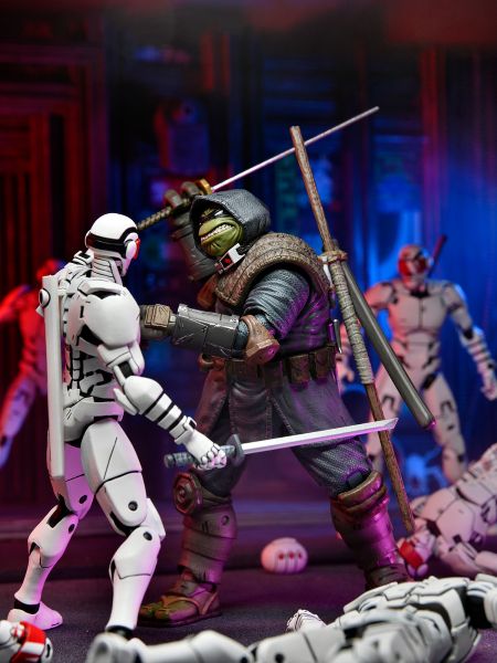 TMNT THE LAST RONIN – ULTIMATE ELITE SYNJA PATROL ROBOT – 7″ SCALE ACTION FIGURE