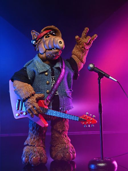 ALF – ULTIMATE BORN TO ROCK ALF 7″ SCALE ACTION FIGURE
