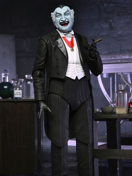 THE MUNSTERS (TV SERIES) ULTIMATE GRANDPA MUNSTER – 7″ SCALE ACTION FIGURE
